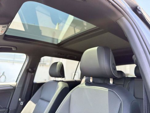 Certified 2024 Volkswagen Tiguan SE R-Line FWD image 27