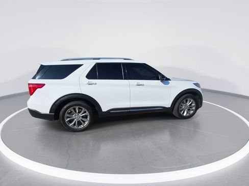 Used 2023 Ford Explorer Limited w/ Equipment Group 301A RWD image 9