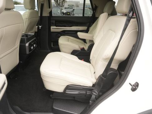 Used 2019 Ford Expedition Platinum image 25