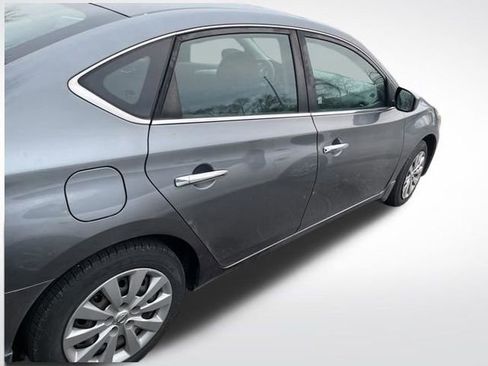 Used 2019 Nissan Sentra S image 7