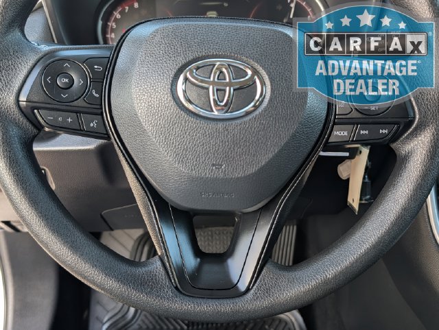 Used 2025 Toyota RAV4 LE AWD/4WD image 5
