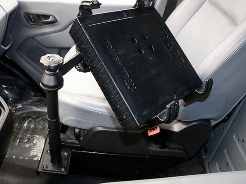 Used 2018 Ford Transit 250 Base image 17