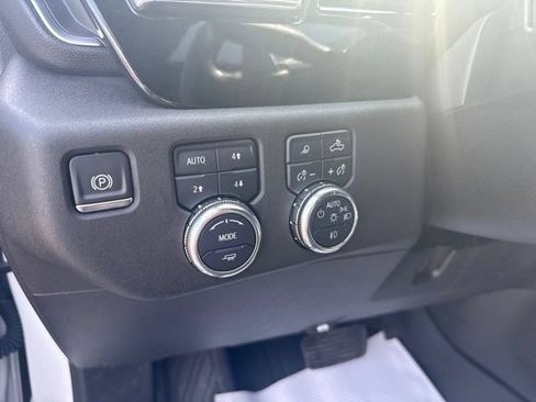 Used 2024 GMC Sierra 1500 Elevation w/ Elevation Premium Package AWD/4WD image 11