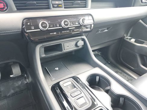 Certified 2025 Honda Pilot EX-L image 27