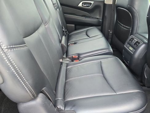 Used 2014 Nissan Pathfinder SL w/ Cargo Package FWD image 19