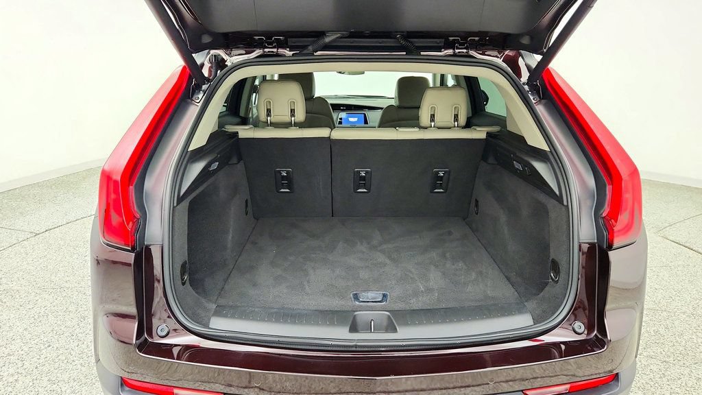 Used 2021 Cadillac XT4 Luxury w/ Cold Weather Package AWD/4WD image 23