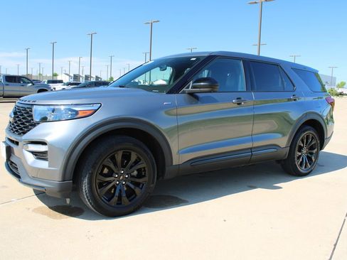 Used 2022 Ford Explorer ST-Line AWD/4WD image 21