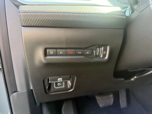 New 2026 Jeep Cherokee Overland w/ Advanced Pro Tech Group AWD/4WD image 16