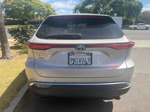 Used 2022 Toyota Venza Limited w/ Advanced Technology Package AWD/4WD image 5