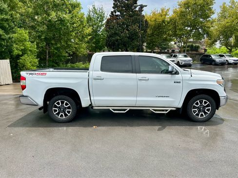 Used 2018 Toyota Tundra Limited w/ TRD Off Road Package AWD/4WD image 4
