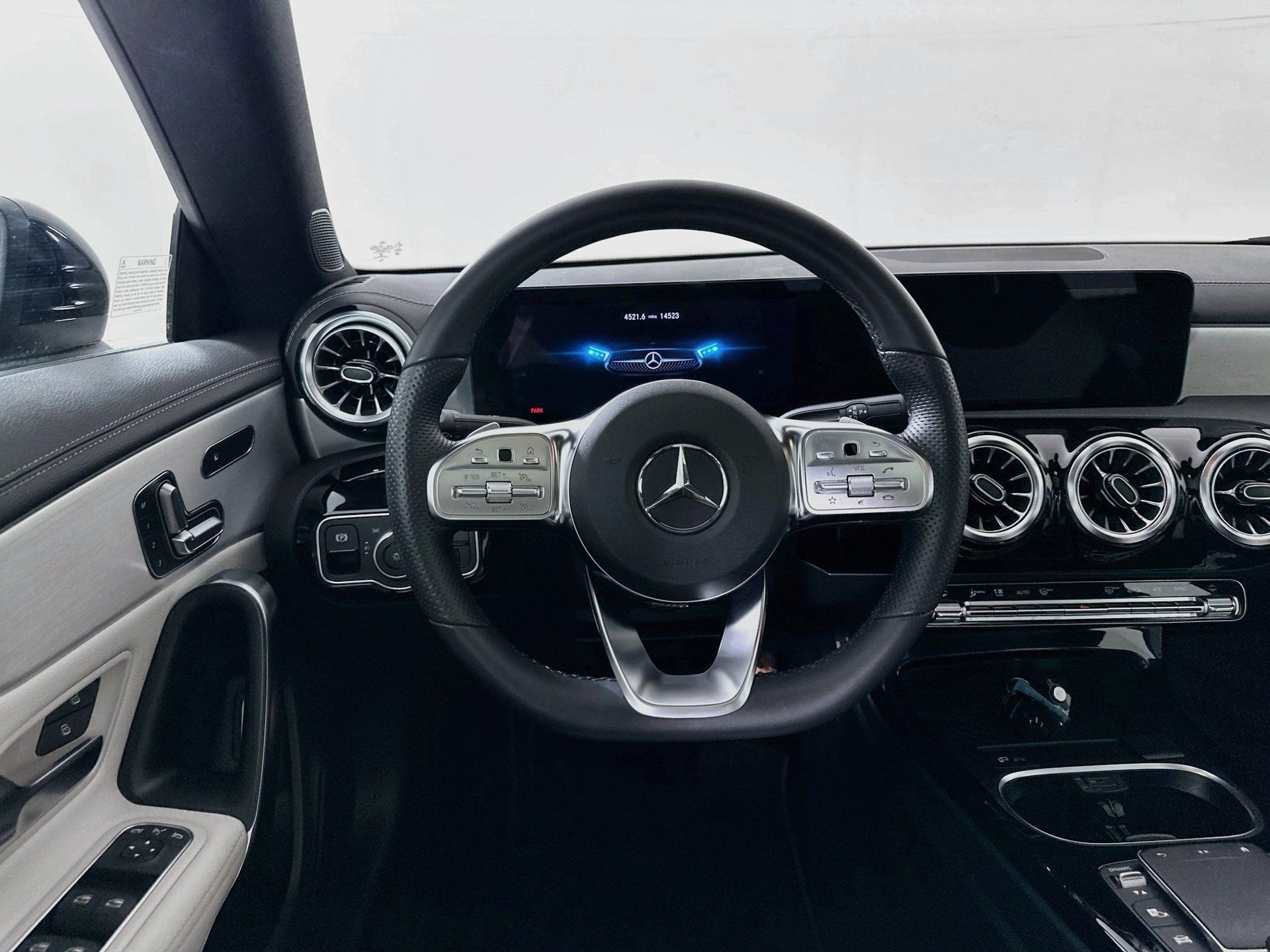 Used 2023 Mercedes-Benz CLA 250 image 24