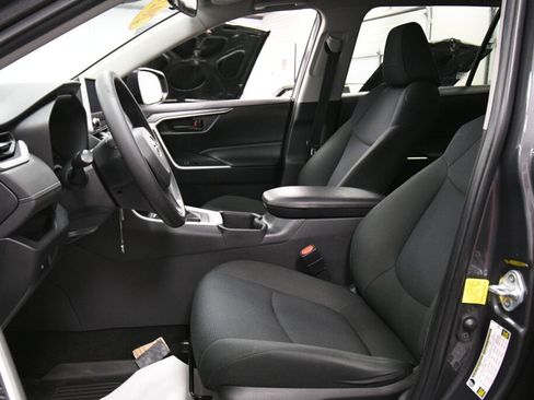 Certified 2023 Toyota RAV4 LE image 9