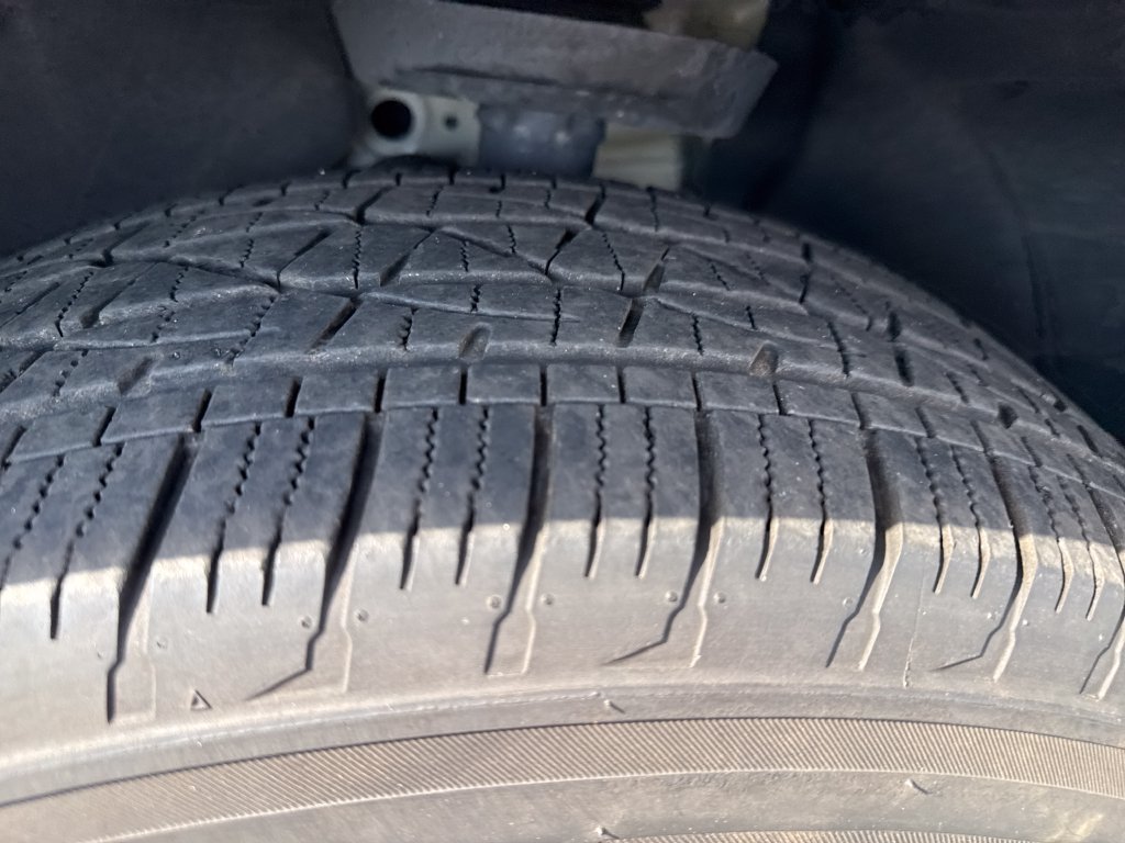 Used 2025 Chevrolet Equinox LT w/ Safety and Technology Package FWD image 31