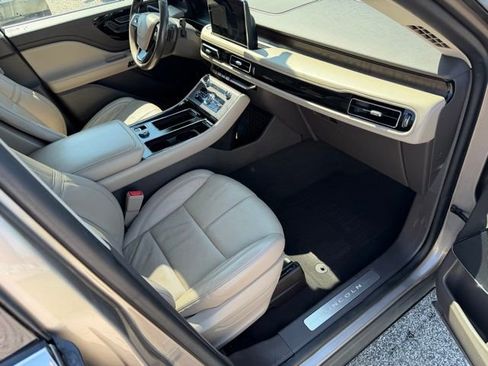 Used 2020 Lincoln Aviator Reserve w/ Equipment Group 201A AWD/4WD image 38