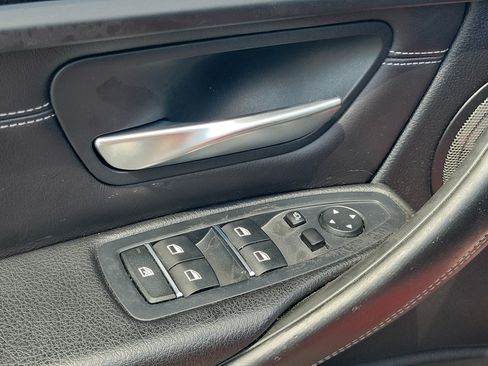 Used 2017 BMW M3 RWD image 16