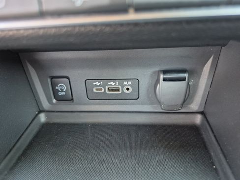 Used 2025 Nissan Sentra SV FWD image 31