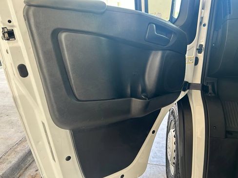 Used 2025 RAM ProMaster 2500 w/ Convenience Group FWD image 35