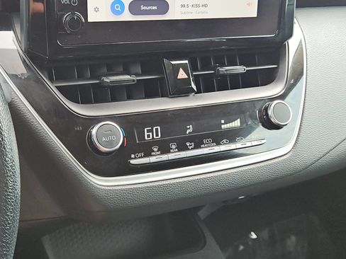 Used 2023 Toyota Corolla LE FWD image 18