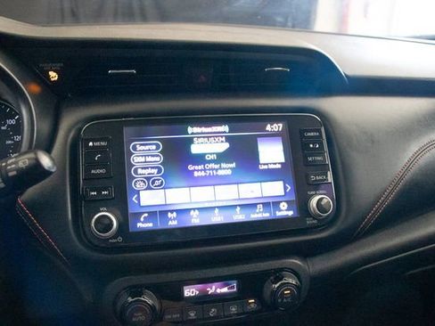 Used 2022 Nissan Kicks SR FWD image 33