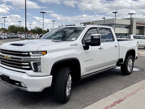 Used 2022 Chevrolet Silverado 2500 High Country w/ LPO, Hitch Package image 4