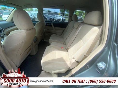 Used 2013 Toyota Highlander Plus AWD/4WD image 9