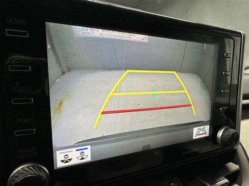 Used 2019 Toyota RAV4 Limited image 24