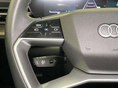 Certified 2025 Audi Q5 Premium w/ Convenience Package image 37