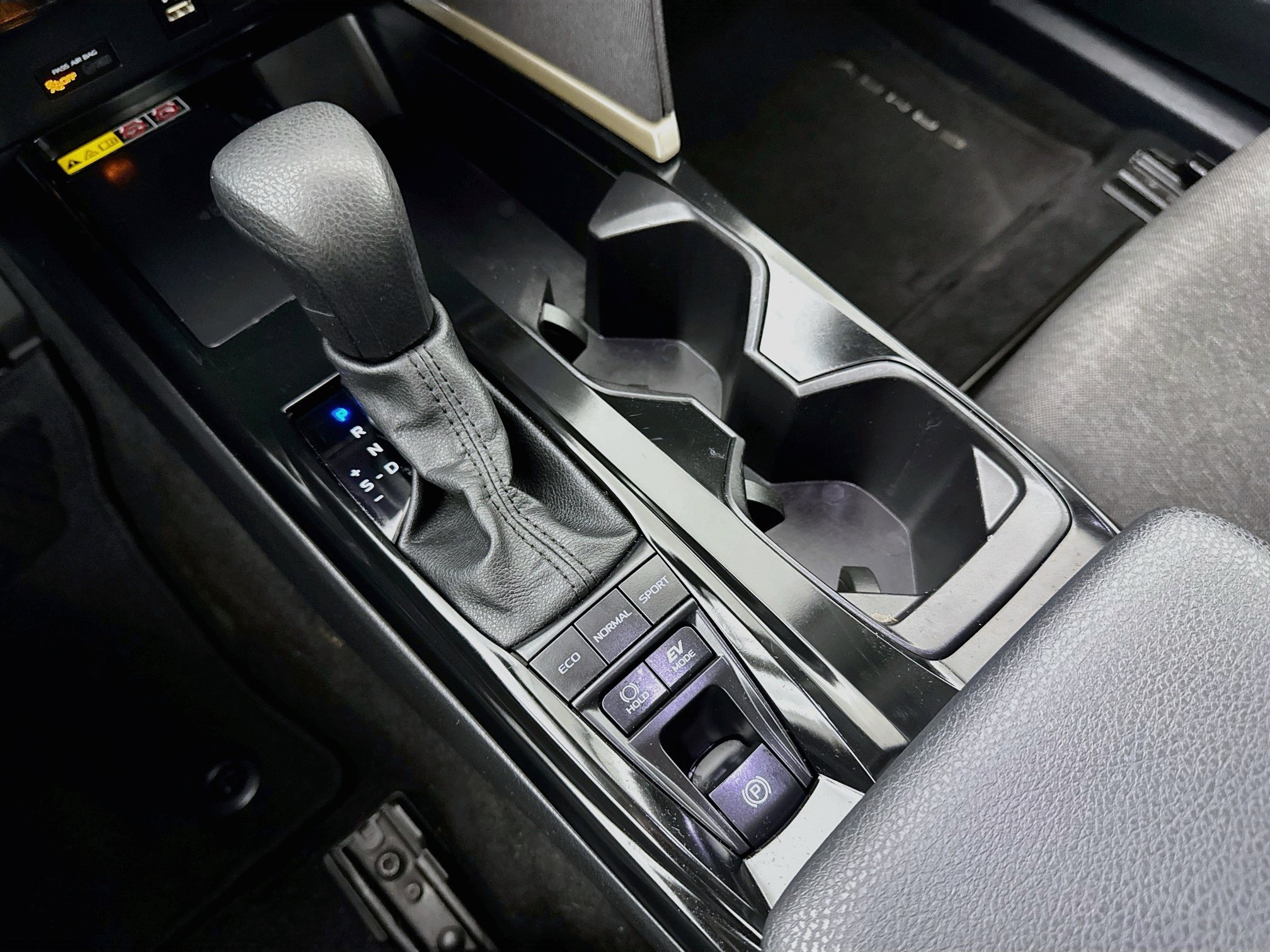 Certified 2025 Toyota Camry LE FWD image 19
