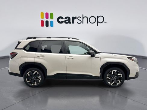 Used 2025 Subaru Forester Premium AWD/4WD image 6