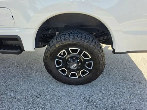 Used 2024 Ford F350 Platinum w/ FX4 Off-Road Package AWD/4WD image 12