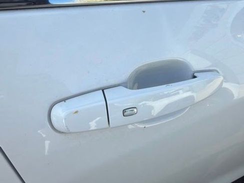 Used 2023 Chevrolet Equinox LT image 8