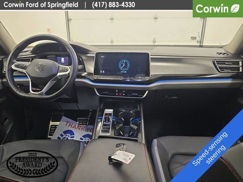Used 2024 Volkswagen Atlas Peak Edition SE AWD/4WD image 13