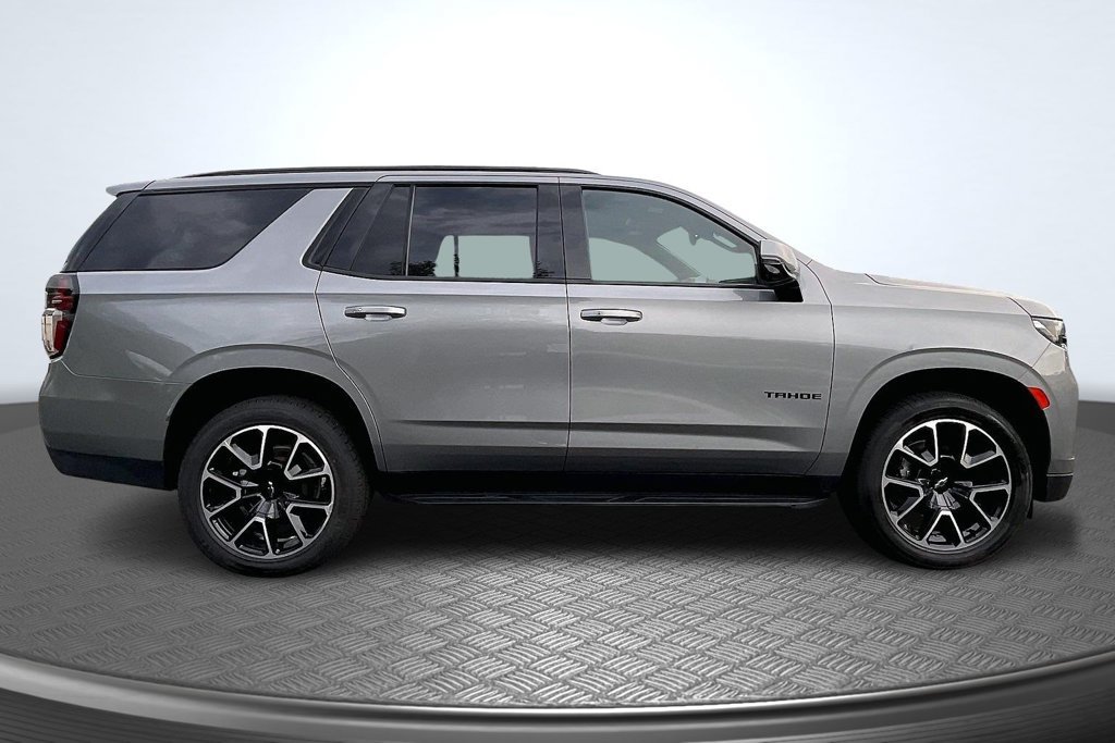 Used 2023 Chevrolet Tahoe RST w/ Luxury Package RWD image 3