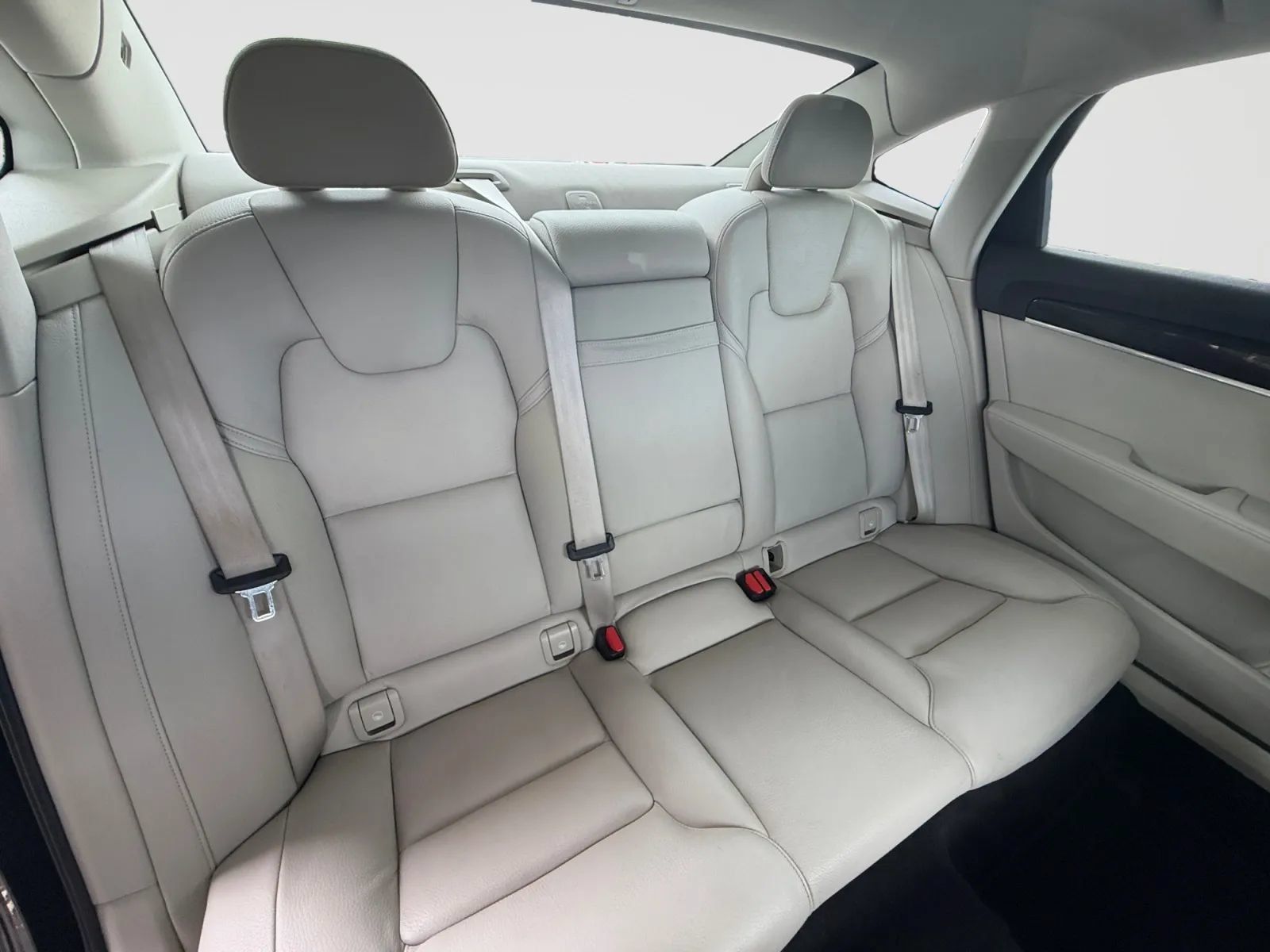 Used 2018 Volvo S90 T6 Momentum w/ Convenience Package AWD/4WD image 18