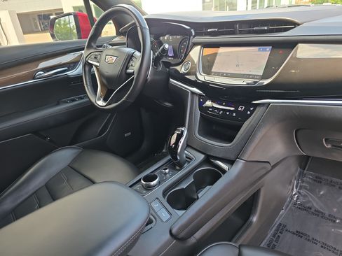 Used 2023 Cadillac XT6 Sport w/ Platinum Package AWD/4WD image 17