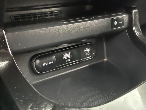 Certified 2024 Kia Seltos EX FWD image 26