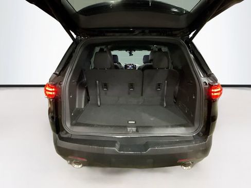 Used 2023 Chevrolet Traverse LT image 26