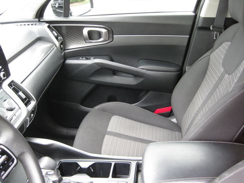 Used 2021 Kia Sorento LX FWD image 20