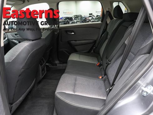 Used 2023 Nissan Rogue SV AWD/4WD image 21