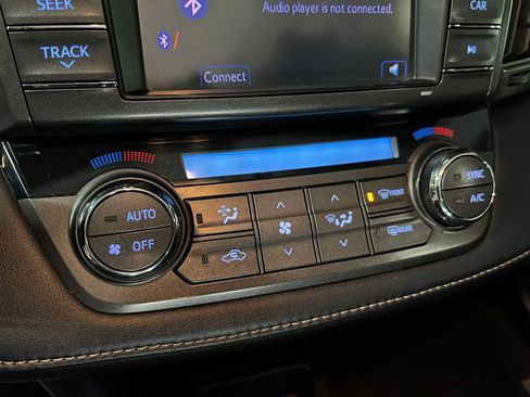 Used 2013 Toyota RAV4 XLE AWD/4WD image 33