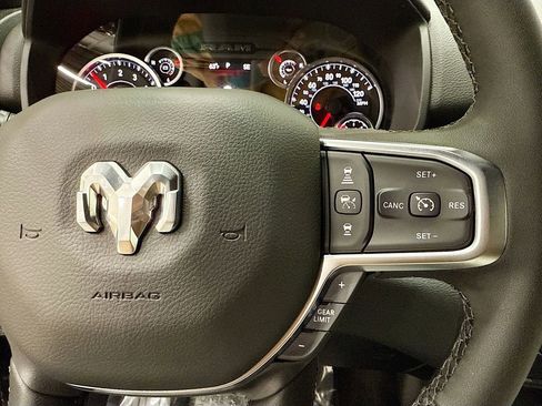 New 2026 RAM 1500 4x4 Crew Cab image 29