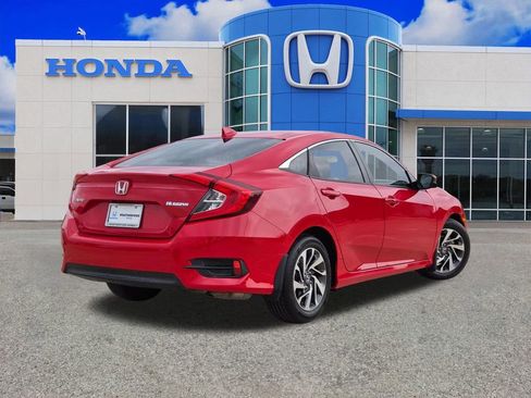 Used 2018 Honda Civic EX image 3