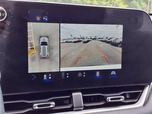 Certified 2025 Chevrolet Equinox LT w/ Convenience Package II AWD/4WD image 8