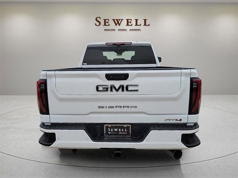 New 2026 GMC Sierra 2500 AT4 w/ AT4 Premium Plus Package image 4