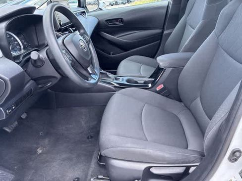 Used 2022 Toyota Corolla LE FWD image 18