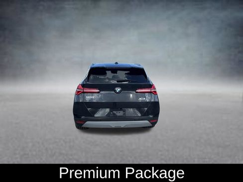 Used 2025 BMW X3 xDrive30i AWD/4WD image 6