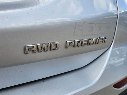 Used 2022 Chevrolet Equinox Premier image 32