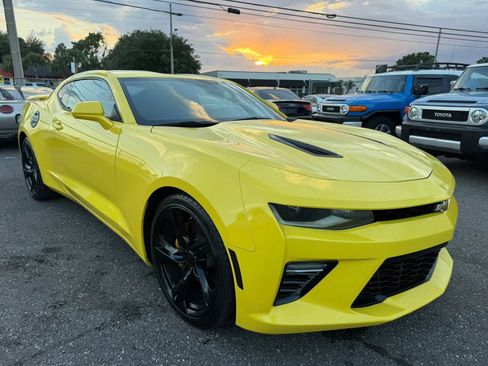 Used 2016 Chevrolet Camaro SS RWD image 3