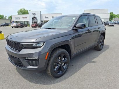 New 2025 Jeep Grand Cherokee Limited w/ Black Appearance Package