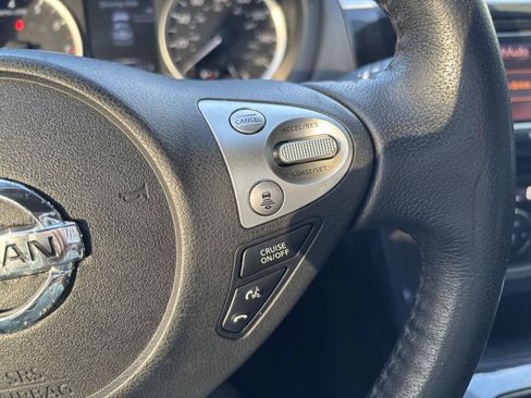 Used 2018 Nissan Sentra SR w/ SR Midnight Edition Package FWD image 18
